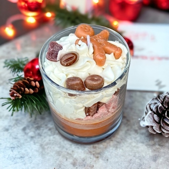 ⚠️SALE Candle // Handmade Gingerbread Man Soy Wax Candle SEND OFFERS🥳 - Picture 2 of 5